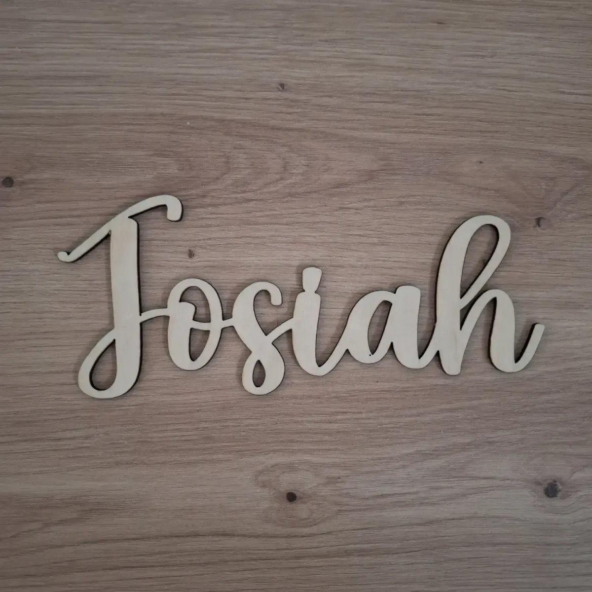 Namensschild Josiah freistehend